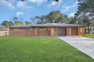 806 Moody Avenue, League City, TX 77573