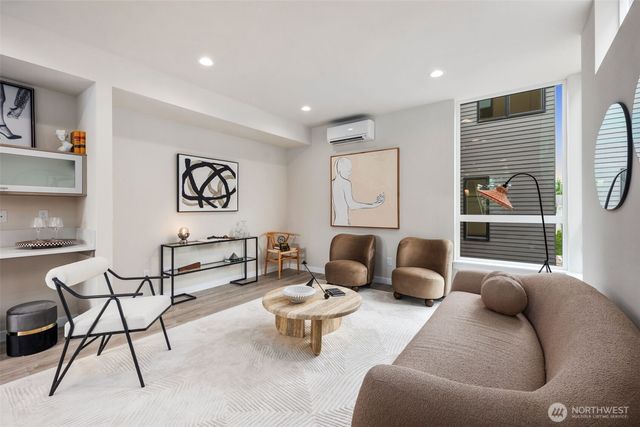 9241 B 16th Avenue SW, Seattle, WA 98106