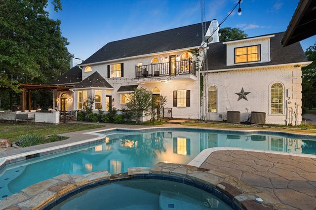 1684 County Road 3318, Greenville, TX 75402
