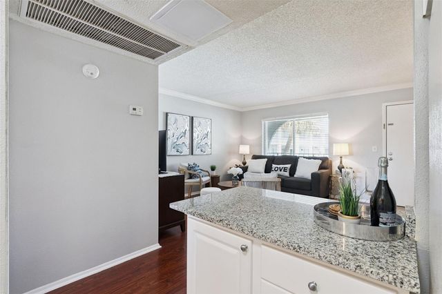 101 OYSTER BAY CIRCLE 210, Altamonte Springs, FL 32701