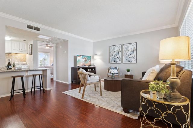 101 OYSTER BAY CIRCLE 210, Altamonte Springs, FL 32701