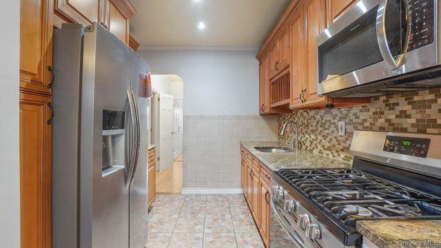 2546 Wilson Avenue, Bronx, NY 10469