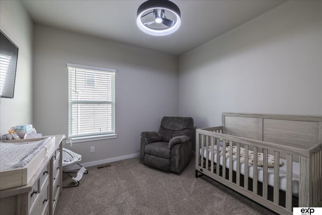 17525 Rose Lane Road, Omaha, NE 68136