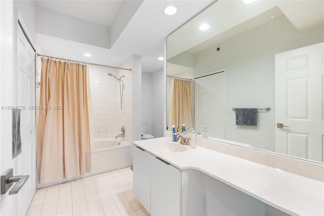 3165 NE 184th Street 6304, Aventura, FL 33160