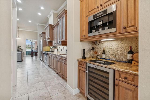 729 MANNS HARBOR DRIVE, Apollo Beach, FL 33572