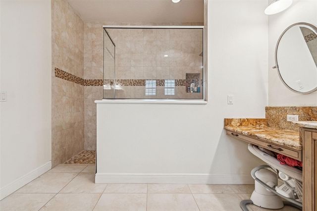 729 MANNS HARBOR DRIVE, Apollo Beach, FL 33572