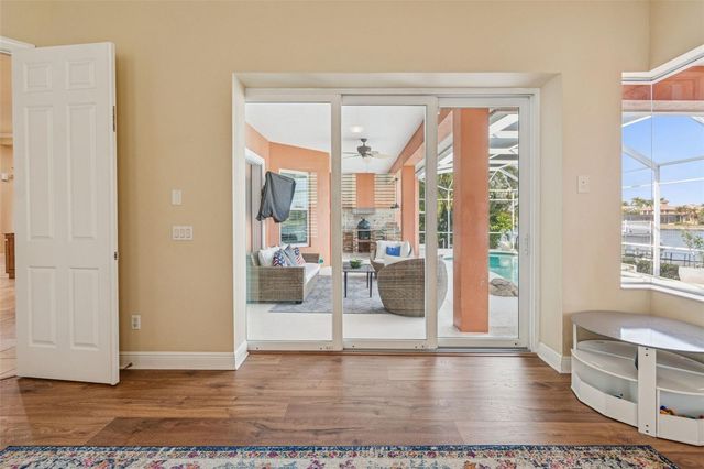 729 MANNS HARBOR DRIVE, Apollo Beach, FL 33572