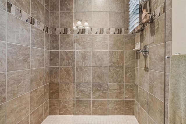 729 MANNS HARBOR DRIVE, Apollo Beach, FL 33572