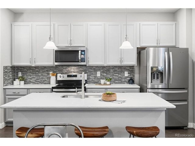 23201 E Jamison Dr, Aurora, CO 80016