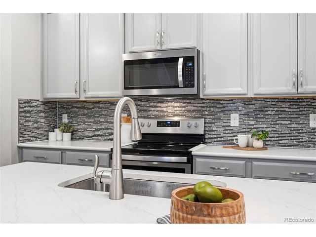 23201 E Jamison Dr, Aurora, CO 80016