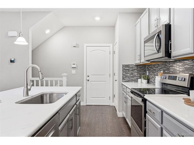 23201 E Jamison Dr, Aurora, CO 80016