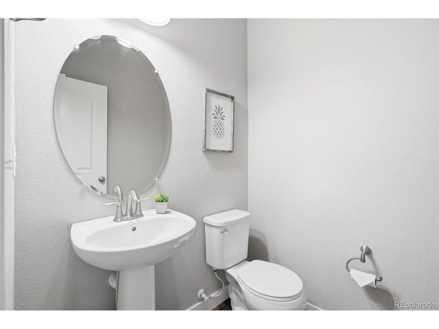 23201 E Jamison Dr, Aurora, CO 80016