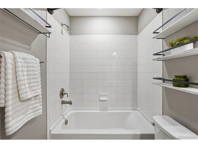 23201 E Jamison Dr, Aurora, CO 80016