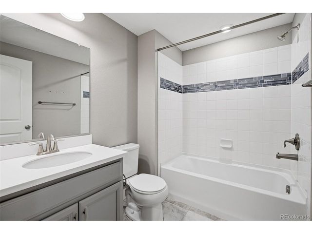23201 E Jamison Dr, Aurora, CO 80016