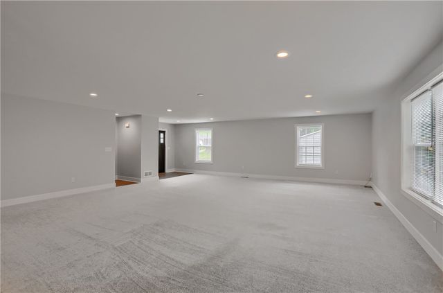 303 Garfield Ave, Mars Boro, PA 16046