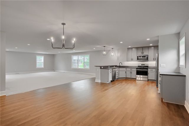 303 Garfield Ave, Mars Boro, PA 16046