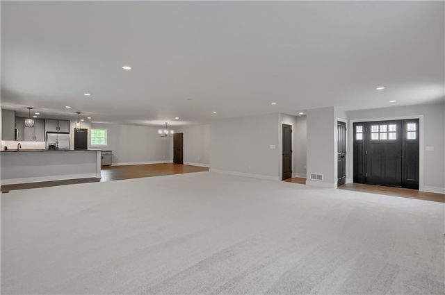 303 Garfield Ave, Mars Boro, PA 16046