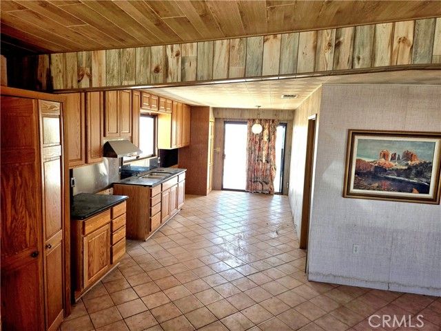 195 Old El Mirage Road, Adelanto, CA 92301