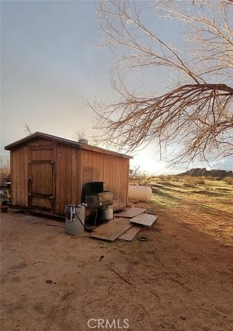 195 Old El Mirage Road, Adelanto, CA 92301