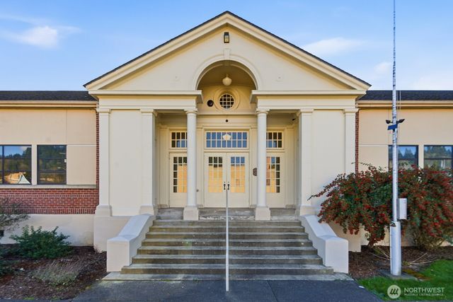 101 SW 2nd St, Chehalis, WA 98532