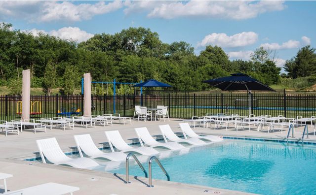 1718 Ledgestone Way, Hebron, KY 41048