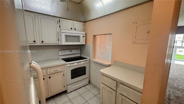 8400 Sunrise Lakes Boulevard 306, Sunrise, FL 33322