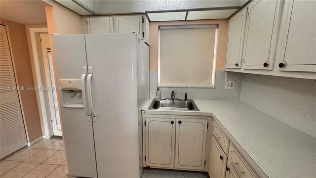8400 Sunrise Lakes Boulevard 306, Sunrise, FL 33322