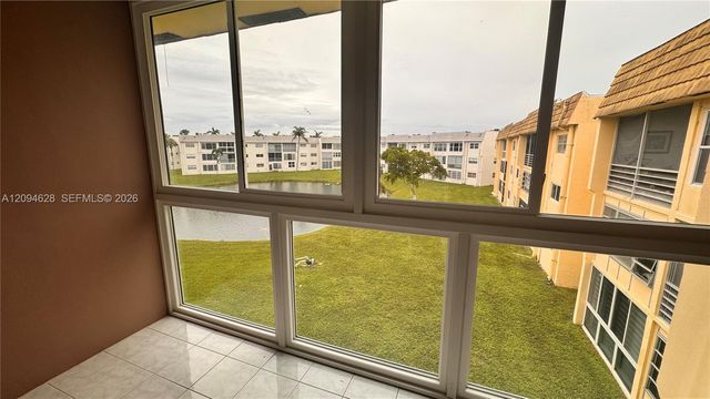 8400 Sunrise Lakes Boulevard 306, Sunrise, FL 33322