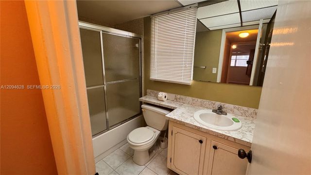 8400 Sunrise Lakes Boulevard 306, Sunrise, FL 33322