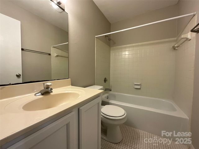 238 Orchard Trace Lane 2, Charlotte, NC 28213