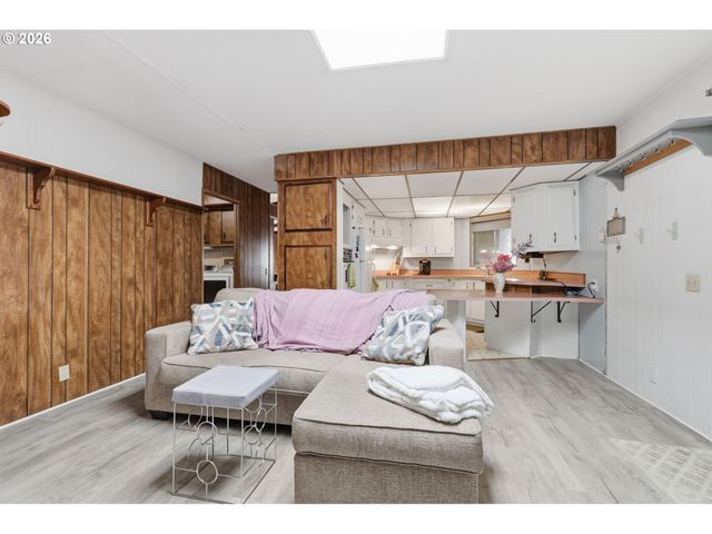 100 Sw 195TH Ave 160, Beaverton, OR 97006