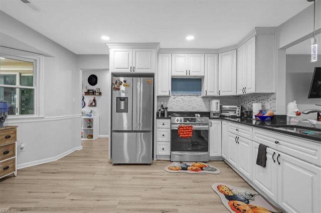 1632 Black Watch LN, Virginia Beach, VA 23464
