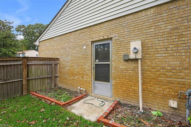 1632 Black Watch LN, Virginia Beach, VA 23464