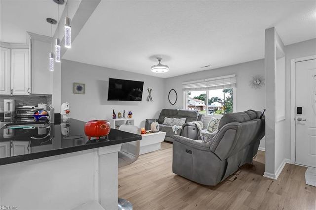 1632 Black Watch LN, Virginia Beach, VA 23464