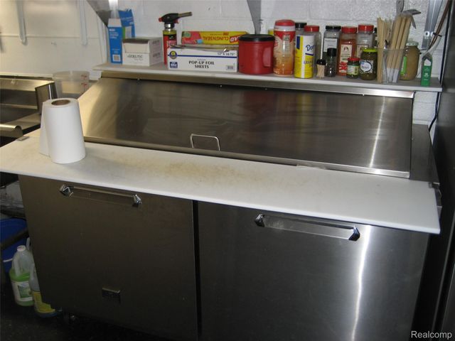 22234 W Warren Avenue, Redford Charter Township, MI 48239