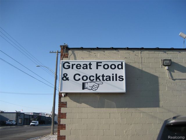 22234 W Warren Avenue, Redford Charter Township, MI 48239