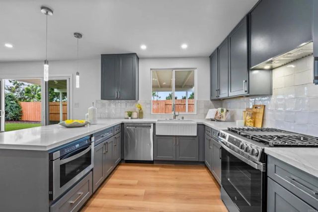 6266 Lake Aral Drive, San Diego, CA 92119