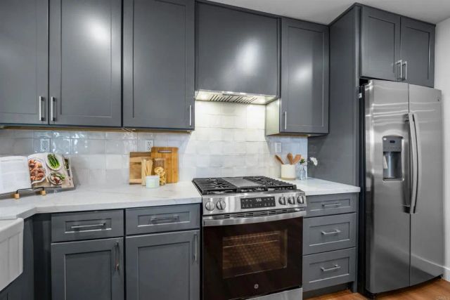 6266 Lake Aral Drive, San Diego, CA 92119