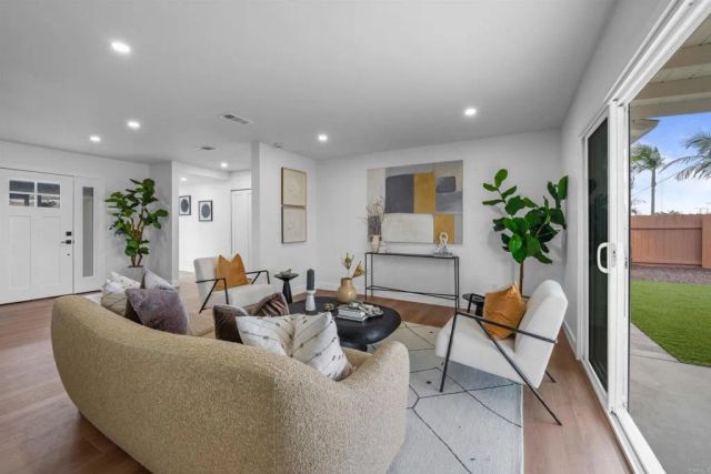 6266 Lake Aral Drive, San Diego, CA 92119