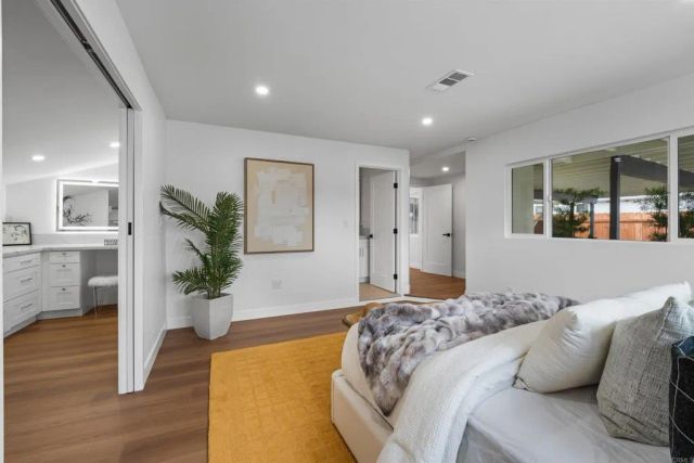 6266 Lake Aral Drive, San Diego, CA 92119