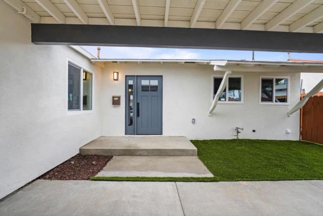 6266 Lake Aral Drive, San Diego, CA 92119