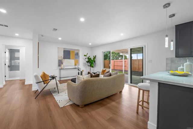 6266 Lake Aral Drive, San Diego, CA 92119