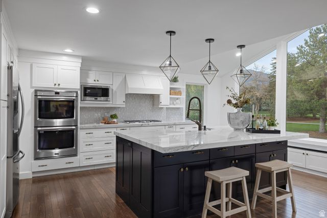 8479 S ESCALANTE DR, Sandy, UT 84093