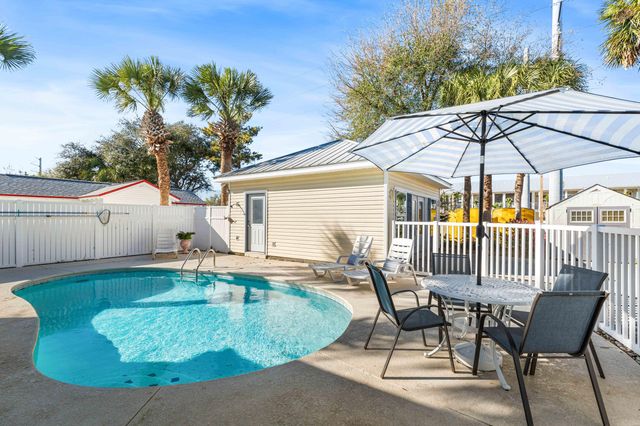 4509 Luke Avenue, Destin, FL 32541