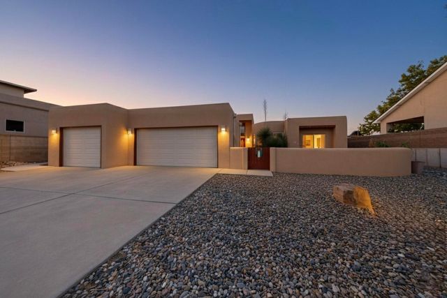 832 ACAPULCO Road NE, Rio Rancho, NM 87144