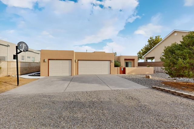 832 ACAPULCO Road NE, Rio Rancho, NM 87144