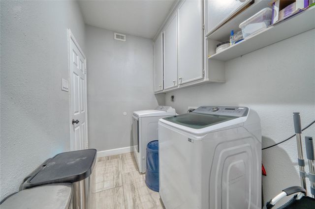 7606 Portal Drive, Houston, TX 77071
