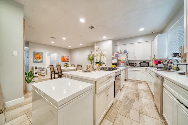 7606 Portal Drive, Houston, TX 77071