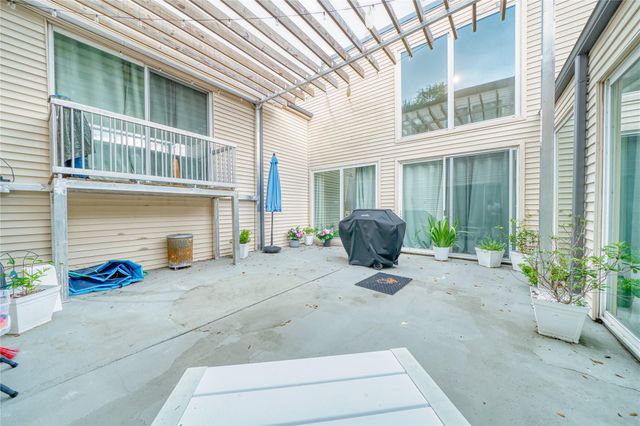 7606 Portal Drive, Houston, TX 77071
