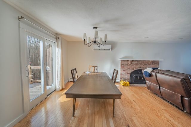 94 Quaker Lane, Scituate, RI 02857